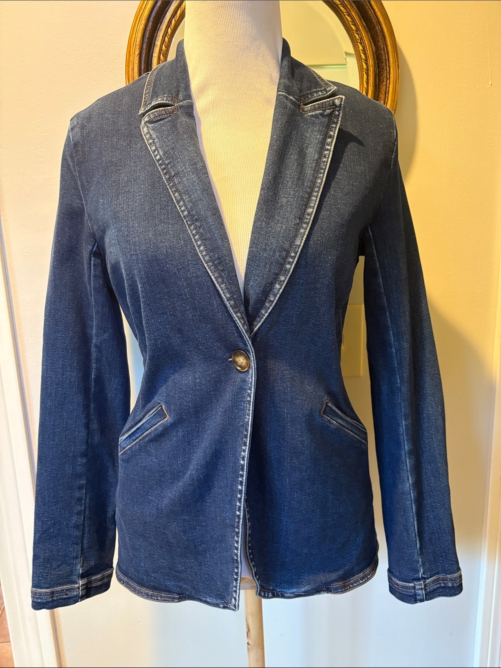 Evereve denim blazer size small